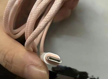 苹果15维修店分享iPhone15USB-C数据线长啥样