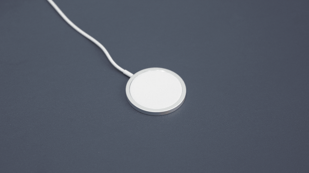 苹果手机维修分享iPhone 12 搭配 Magsafe 无线充电体验如何 